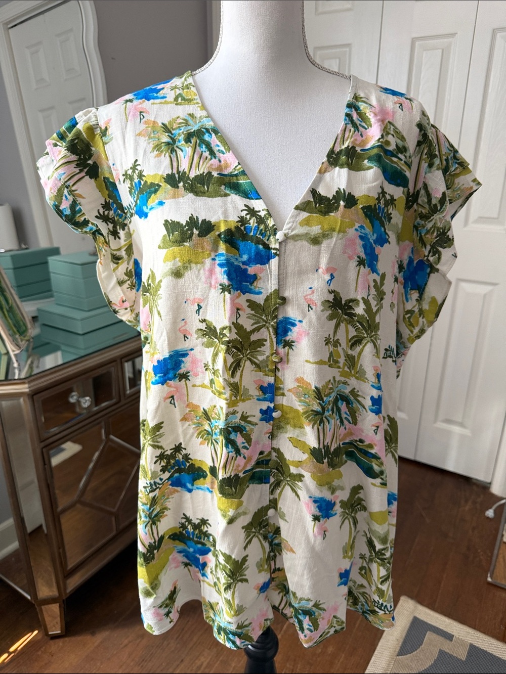 C By One Tropical Palm Print V-Neck Top - 20% Linen Blue/Green/Pink/Cream 1X ❤️
